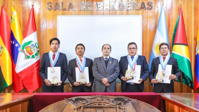 Municipalidad Provincial de Puno reconoce al grupo parlamentario joven del Congreso de la República