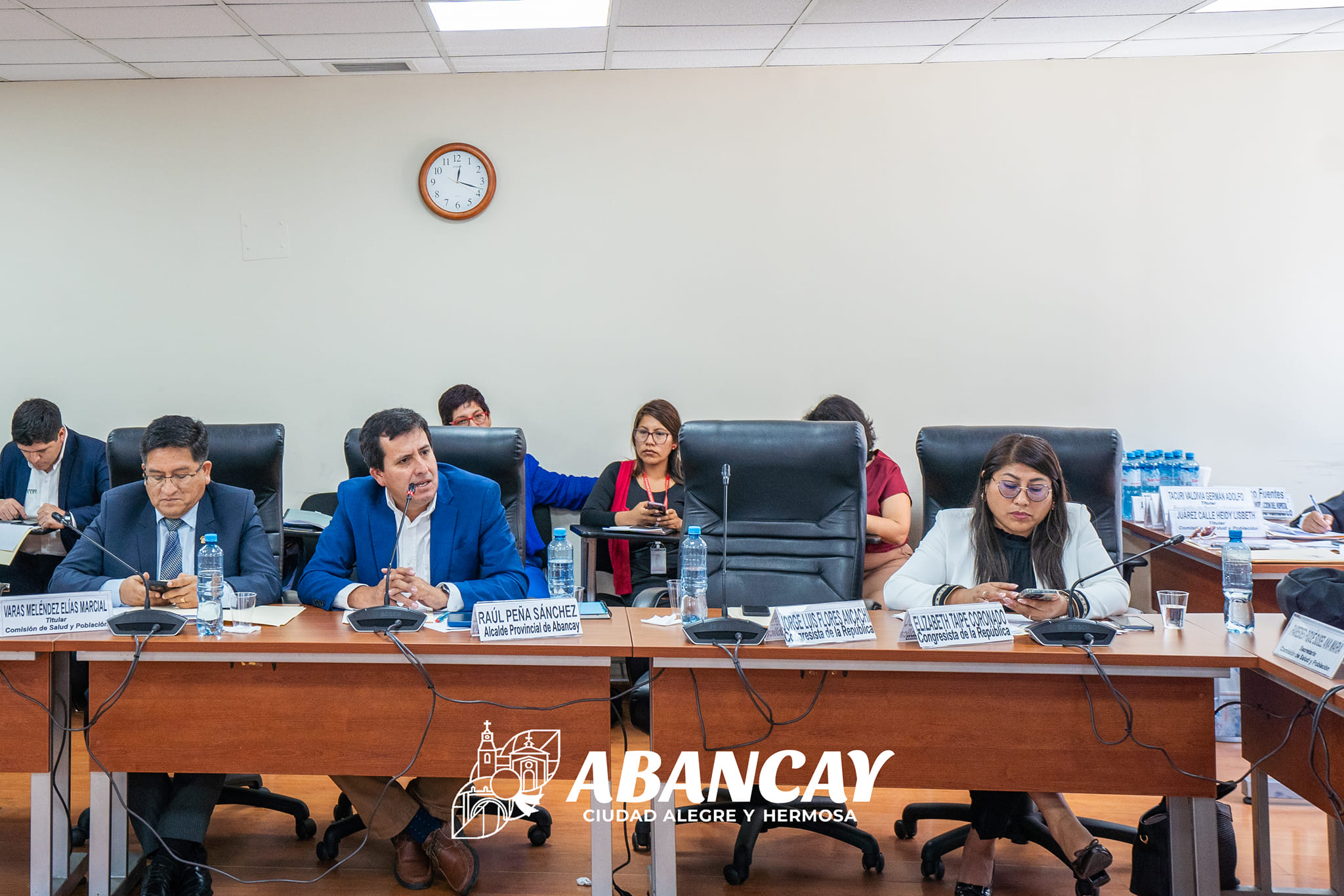 Alcalde Raúl Peña Defiende La Voluntad Del Pueblo Durante La Sesión Convocada Por La Comisión De Salud Del Congreso De La República.