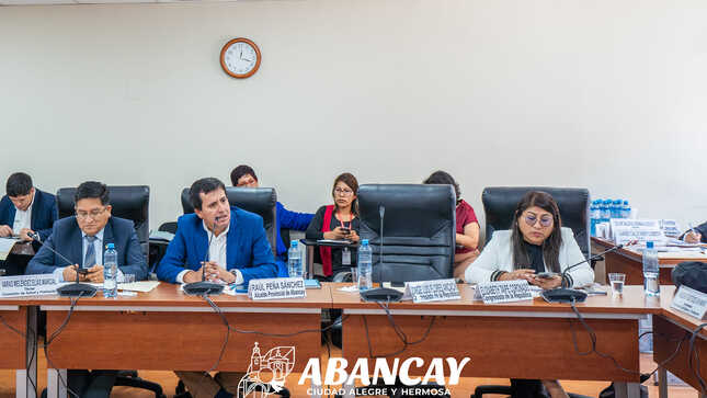 Alcalde Raúl Peña Defiende La Voluntad Del Pueblo Durante La Sesión Convocada Por La Comisión De Salud Del Congreso De La República.