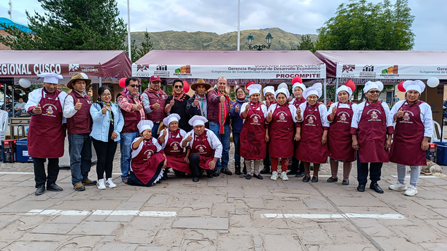 Gobierno Regional Cusco Entregó Equipamientos Y Recursos Para Impulsar Cuatro Importantes Cadenas Productivas De Gastronomía Lácteos Y Fibra