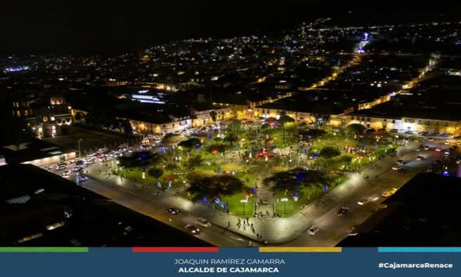 Una vista espectacular desde el cielo: la Plaza de Armas de Cajamarca brilla como nunca con su imponente รกrbol navideรฑo y sus deslumbrantes adornos que llenan de magia y alegrรญa esta hermosa ciudad.
๐ธ Capturada por un drone en la noche, esta imagen resalta el espรญritu navideรฑo que nos une y embellece uno de los lugares mรกs icรณnicos de Cajamarca.
๐ ๐ฉ๐ฒ๐ป ๐ฎ ๐ฑ๐ถ๐๐ณ๐ฟ๐๐๐ฎ๐ฟ ๐ฑ๐ฒ ๐ฒ๐๐๐ฎ ๐บ๐ฎ๐ฟ๐ฎ๐๐ถ๐น๐น๐ฎ ๐ ๐๐ถ๐ฒ๐ป๐๐ฒ ๐ฒ๐น ๐ฒ๐๐ฝรญ๐ฟ๐ถ๐๐ ๐ฑ๐ฒ ๐น๐ฎ ๐ก๐ฎ๐๐ถ๐ฑ๐ฎ๐ฑ ๐ฒ๐ป ๐ฐ๐ฎ๐ฑ๐ฎ ๐ฟ๐ถ๐ป๐ฐรณ๐ป ๐
๐