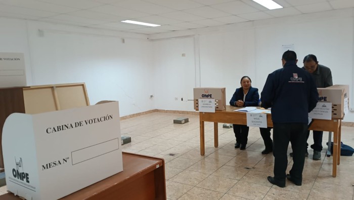 ONPE apoya en elecciones internas de la Universidad Nacional de Huancavelica