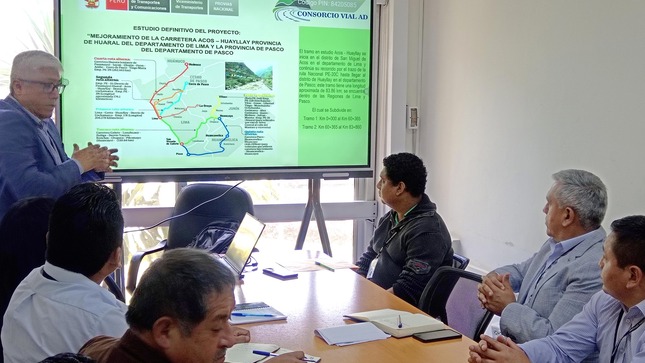 Alcalde Fernando Cárdenas impulsa avances en el proyecto de la carretera Acos-Huayllay