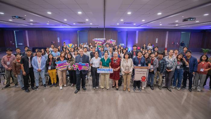Decenas de beneficiarios del Pronabec participaron del bootcamp llamado “Liderando mi proyecto personal_