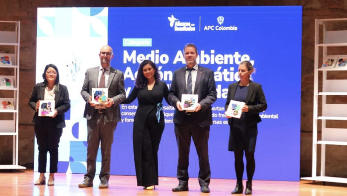 Embajada del Perú en Colombia y Agencia Peruana de Cooperación Internacional reciben reconocimiento en biodiversidad y acción climática