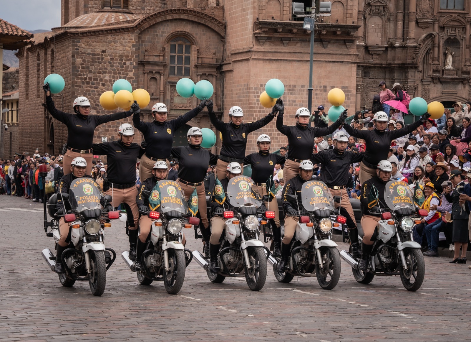 Presidenta de la Corte de Cusco participó en el "XXXVI Aniversario de la Policía Nacional del Perú"