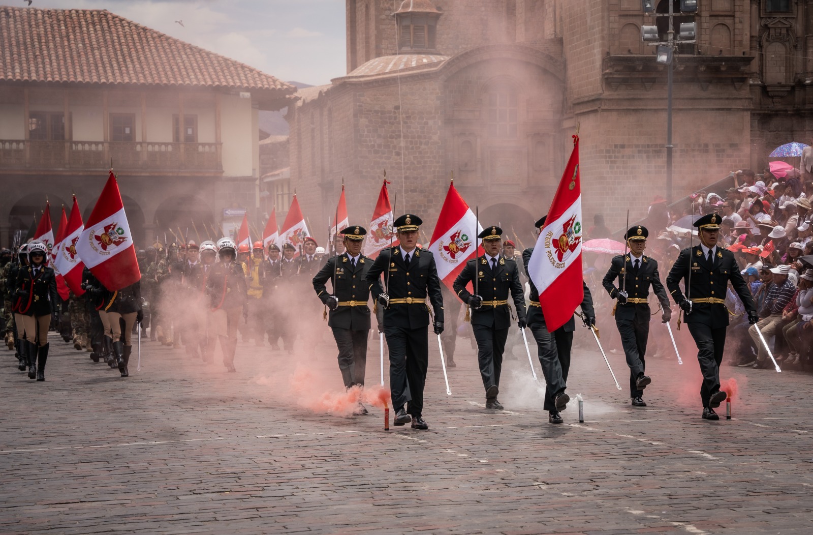 Presidenta de la Corte de Cusco participó en el "XXXVI Aniversario de la Policía Nacional del Perú"