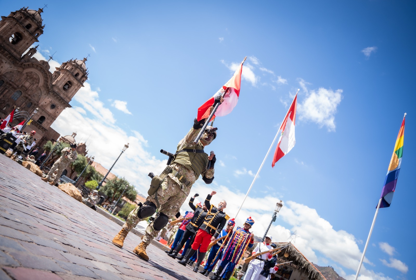 Presidenta de la Corte de Cusco participó en las actividades por el Bicentenaris de las Batallas de Junín y Ayacucho y del Ejército del Perú