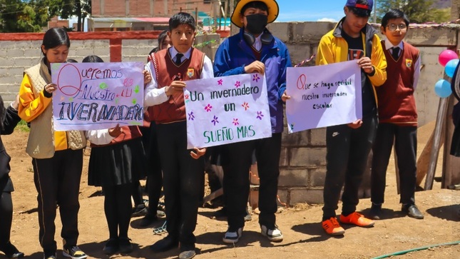Se realizo visita para la presentación del invernadero franciscano en la I.E.S. Villa del Lago