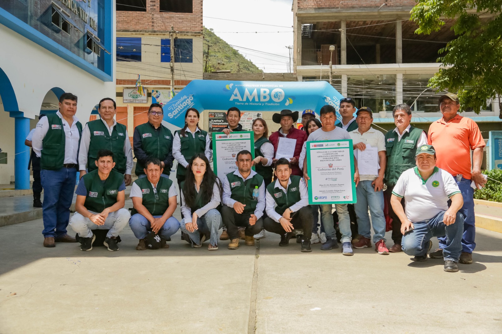 TITULACIÓN DE COMUNIDADES CAMPESINAS Y NATIVA