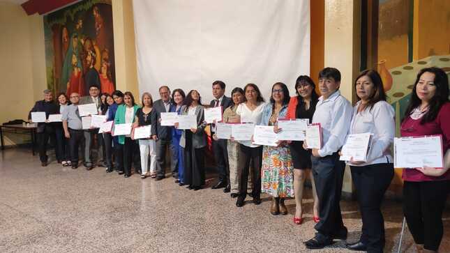 docentes con diploma de reconocimiento