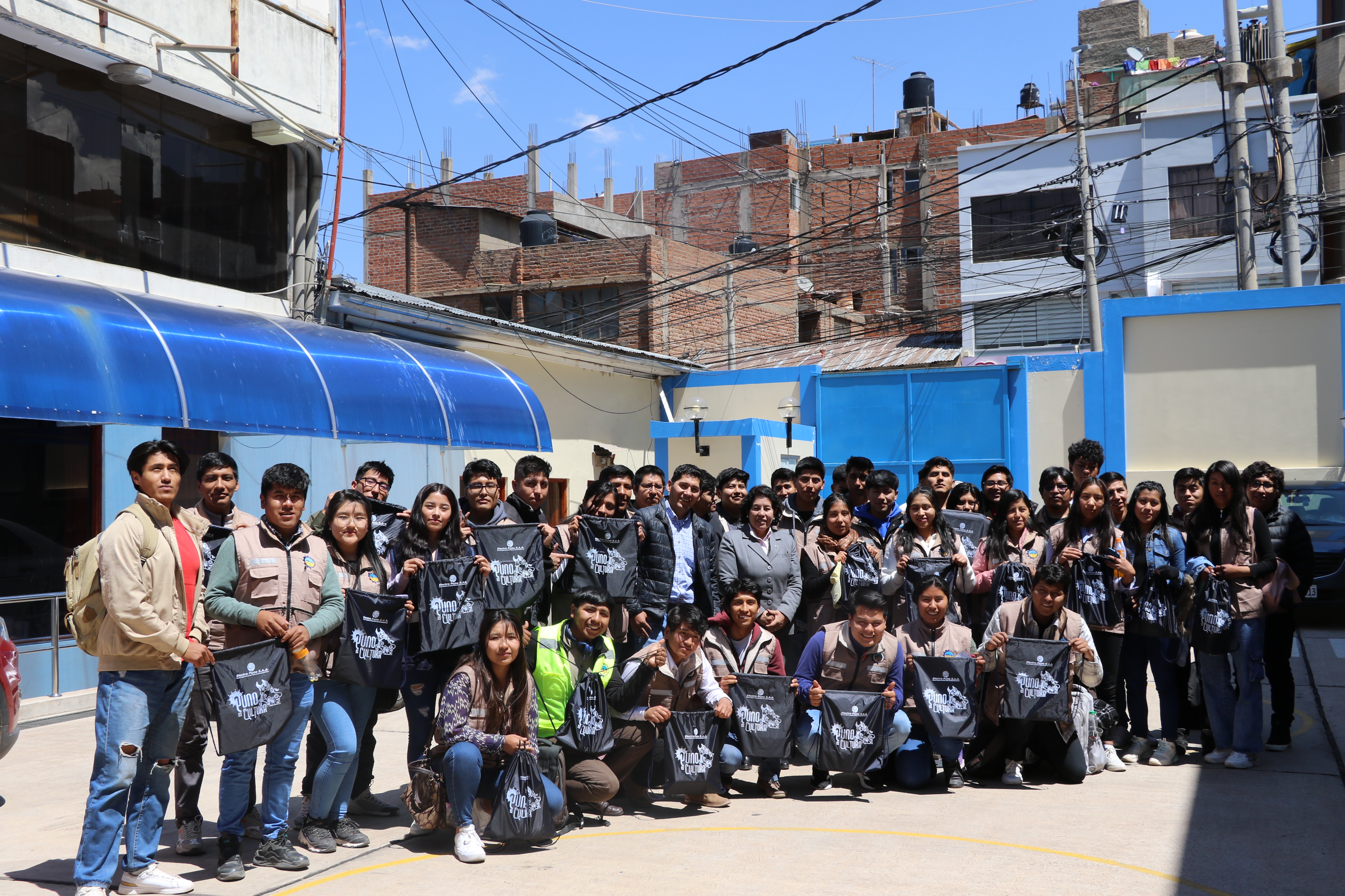 Electro Puno S.A.A. comparte su experiencia corporativa con estudiantes de la UNAJ