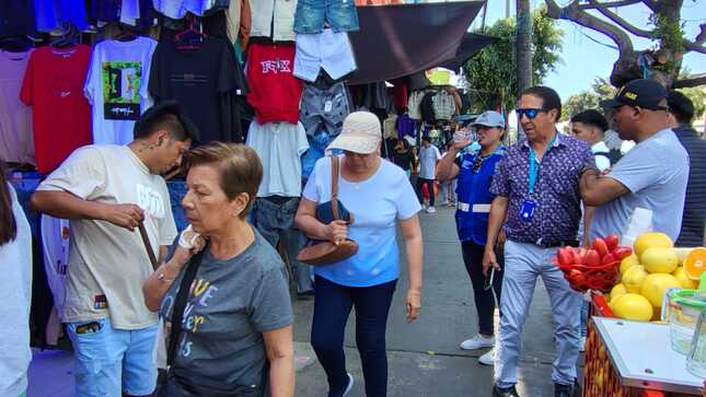 Comerciantes de Zona Franca tomaron áreas públicas de retiro municipal