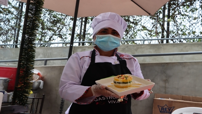 La comida tradicional para el disfrute de la ciudadanía en Ruraq maki. Tajimat pujut