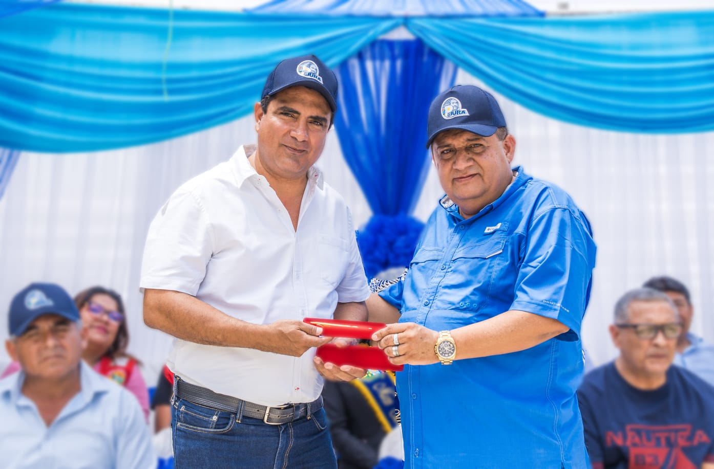 Gobernador inaugura obra de pistas y veredas en beneficio de más de 2 mil habitantes de La Soledad en Vichayal-Paita