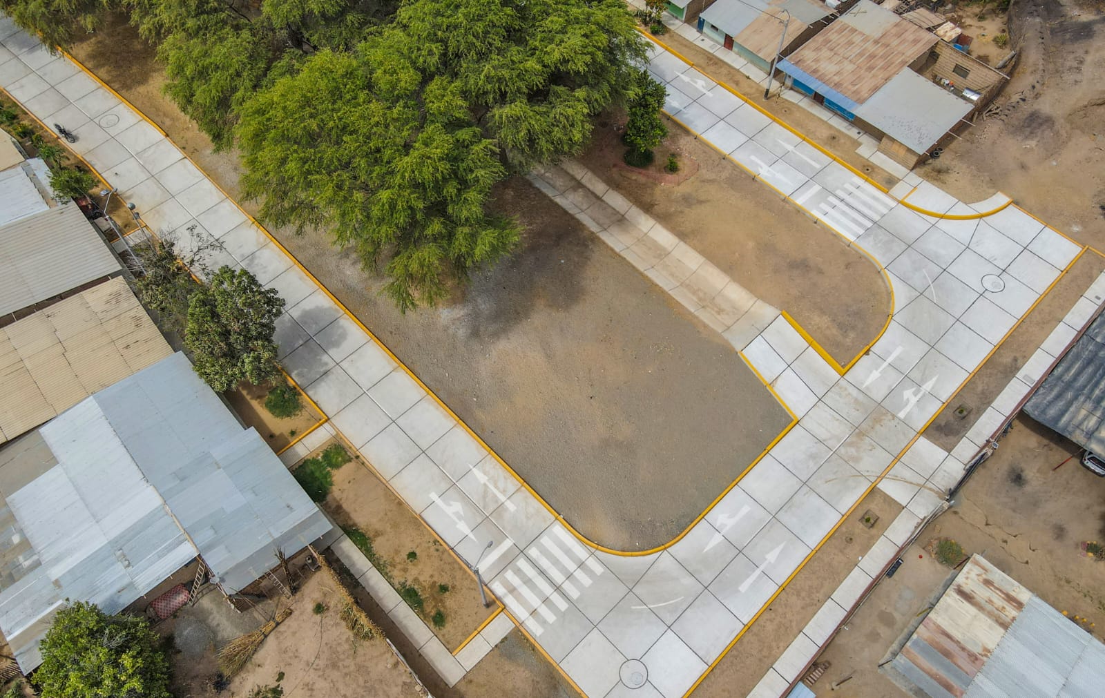 Gobernador inaugura obra de pistas y veredas en beneficio de más de 2 mil habitantes de La Soledad en Vichayal-Paita