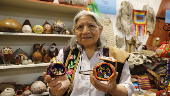 Nacimientos tradicionales y adornos navideños son la sensación en Ruraq maki. Tajimat pujut