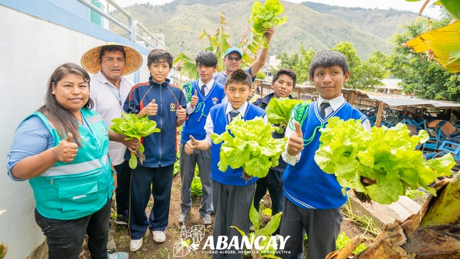 🌱💚 Estudiantes Y Docentes Del Colegio Industrial Abancay Transforman Su Comunidad Con Biohuertos Escolares: Una Iniciativa Ambiental Que Promueve La Sostenibilidad Y El Consumo Saludable