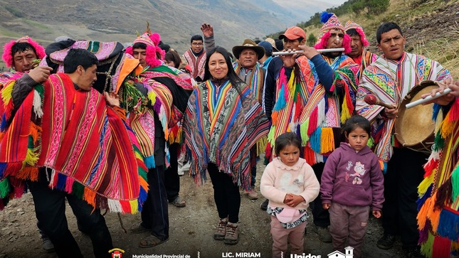 Archivo imagen Alcaldesa de la MPP participó en el Festival Tradicional del Unu Raymi 2024