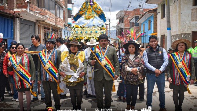 Archivo imagen de La Alcaldesa de la MPP participó en la Procesión de la Virgen del Rosario en Huancarani