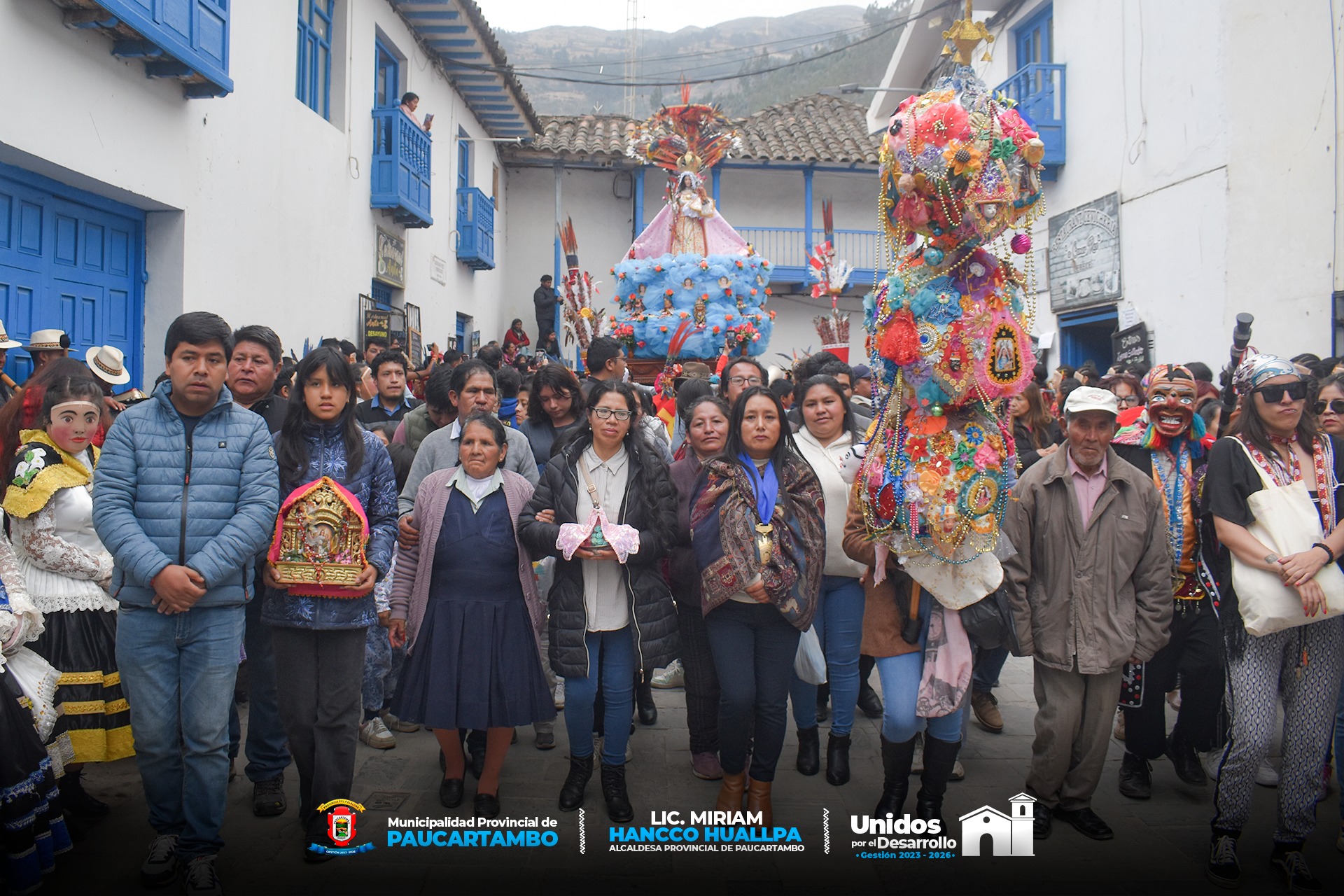 Archivo imagen de Paucartambo vivió la Fiesta de Bendición de la Virgen del Rosario y culminó con la Guerilla en la Plaza Mayor