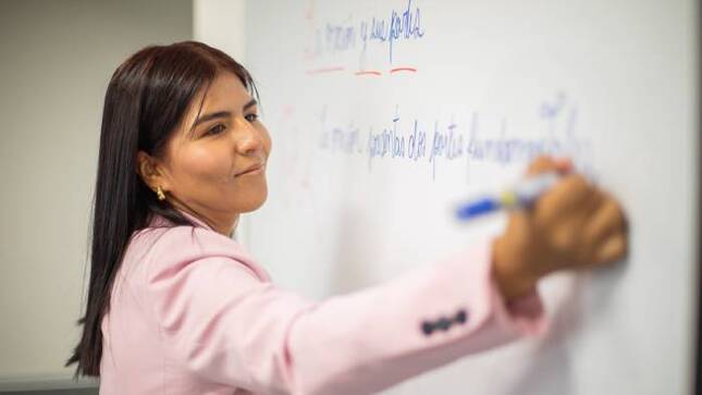Rayza Jara comenzó como docente y ahora lidera proyectos que han logrado resultados satisfactorios en la comunidad