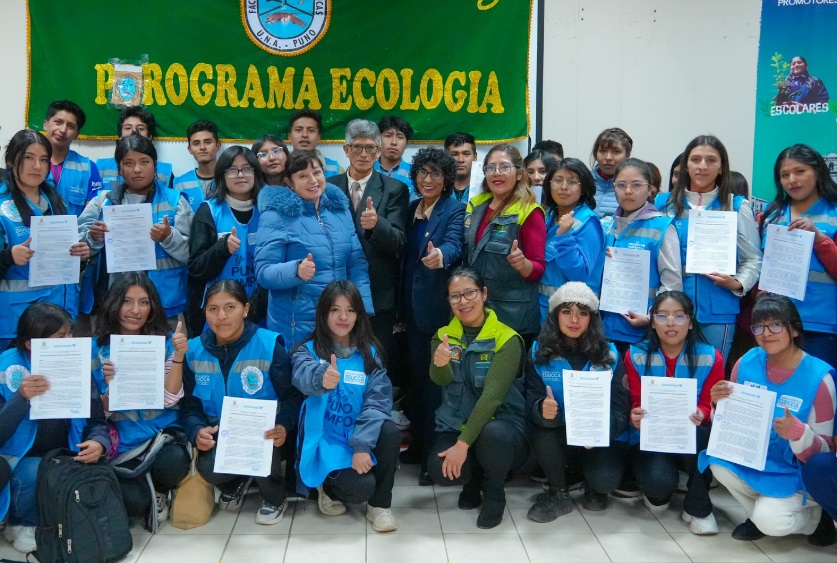 Municipalidad de Puno reconoce a promotores ambientales juveniles de la Universidad Nacional del Altiplano