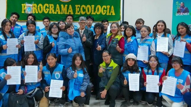 Municipalidad de Puno reconoce a promotores ambientales juveniles de la Universidad Nacional del Altiplano