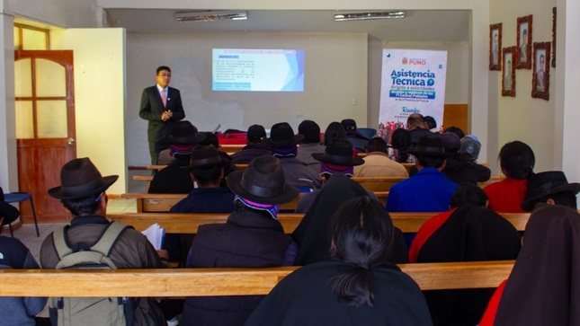 Municipalidad Provincial de Puno capacita a autoridades de centros poblados en el distrito de Mañazo