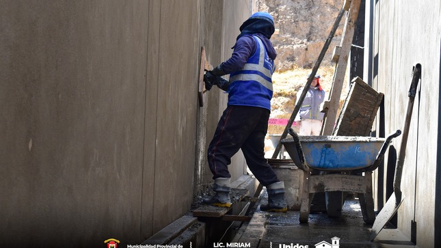 Archivo Imagen de "A Buen Ritmo va Avanzando la Construcción del Nuevo Complejo Multideportivo en la Comunidad Tres Estrellas de Mahuaypampa-Paucartambo"