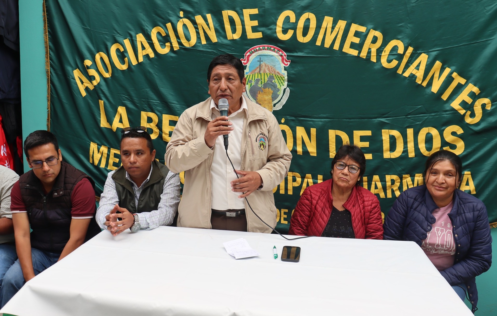 Comerciantes reciben infraestructura mejorada del Mercado Municipal