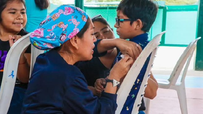 Inicio de campaña de vacunación contra el dengue en estudiantes de Piura