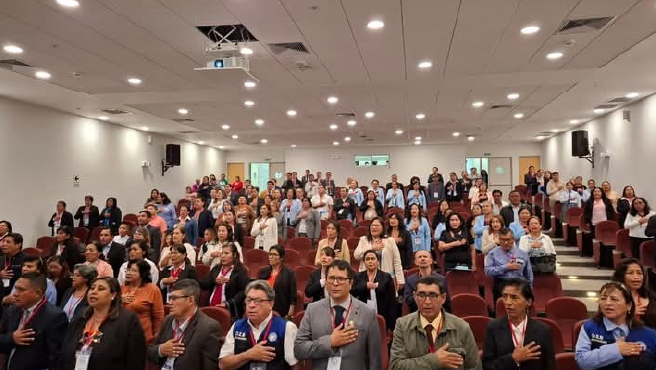 Más de 200 docentes se capacitan en el II Congreso de Educación Primaria de Piura