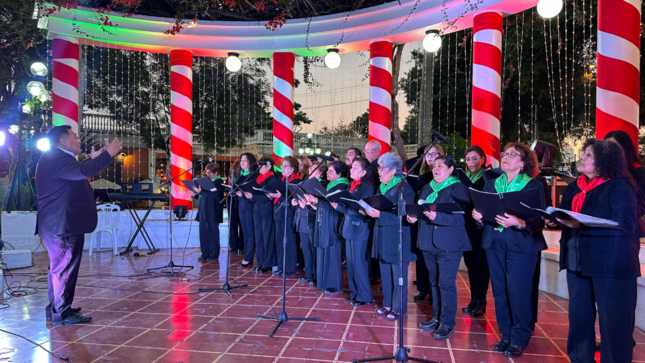 Coro de La Molina se lució en Barranco durante celebración de navidad