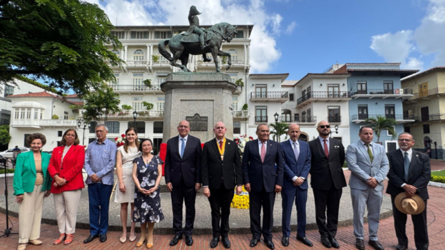 Conmemoran el bicentenario de la batalla de Ayacucho con diferentes actividades en Panamá