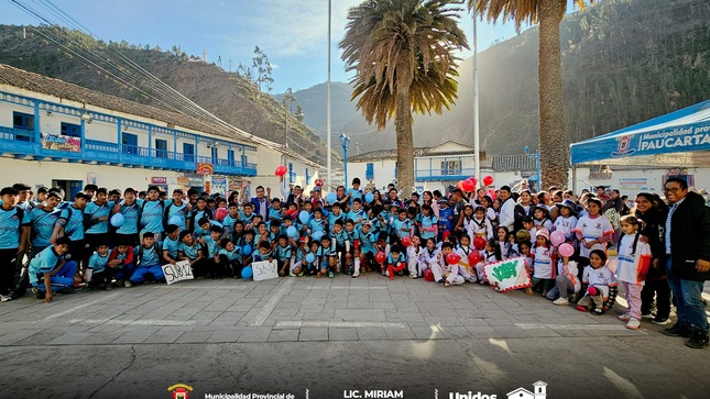 Archivo imagen de Multitudinaria Participación de Estudiantes en la Clausura de la Escuela Deportiva Municipal de Paucartambo 2024