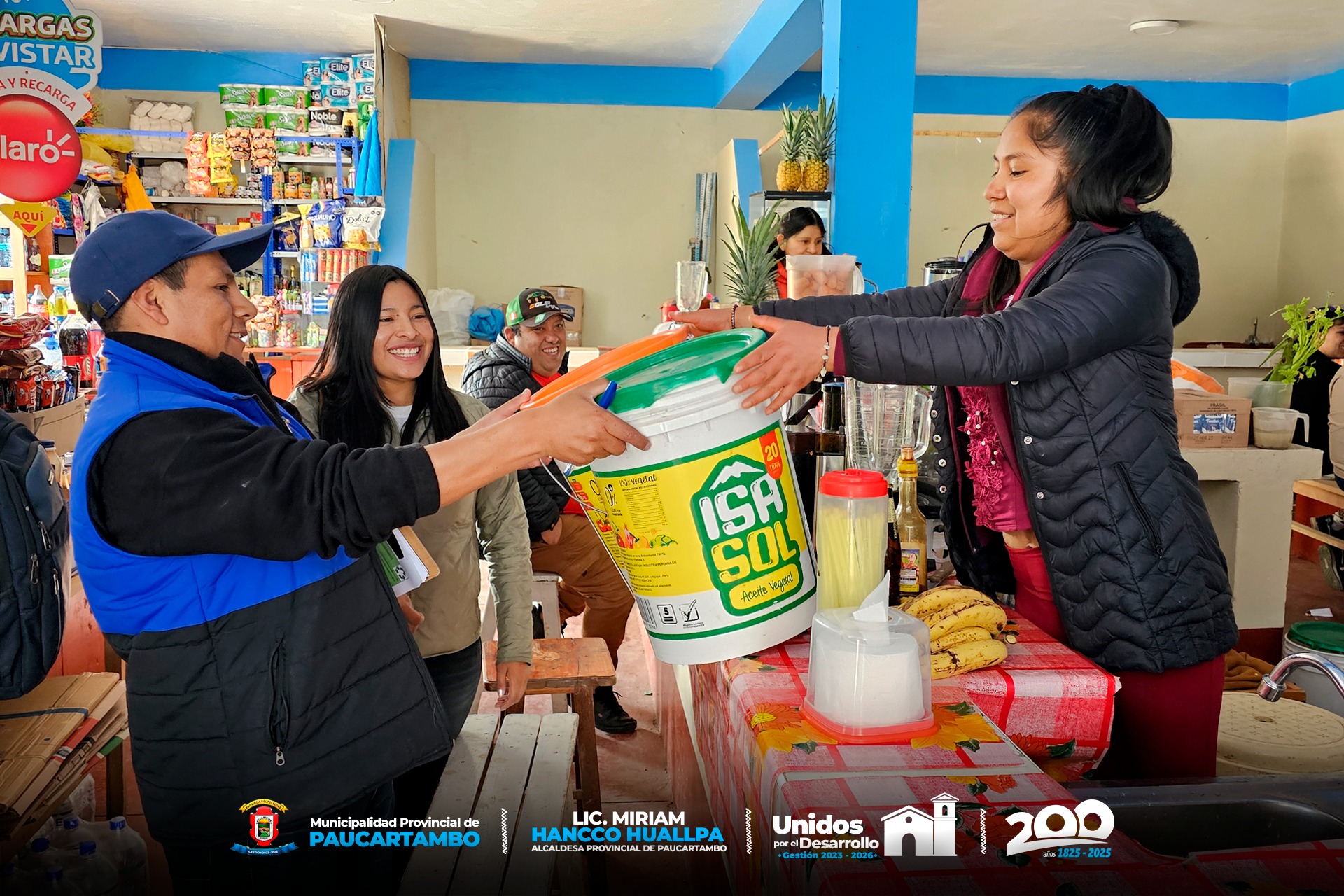 Archivo imagen de la entrega de Recipientes para el adecuado Reciclaje de Residuos Orgánicos