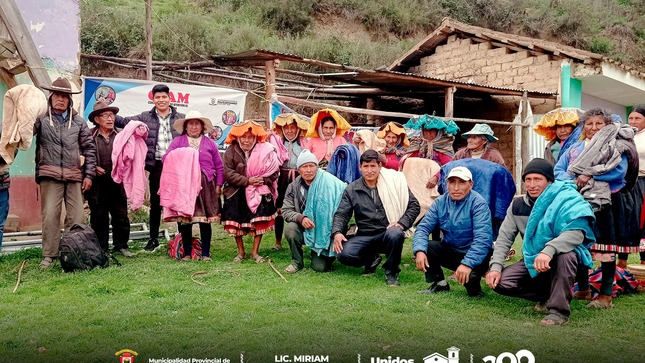 Archivo imagen de MPP realizó Campaña Navideña del CIAM y Pensión 65 " Amor y Abrigo para nuestros Adultos Mayores"