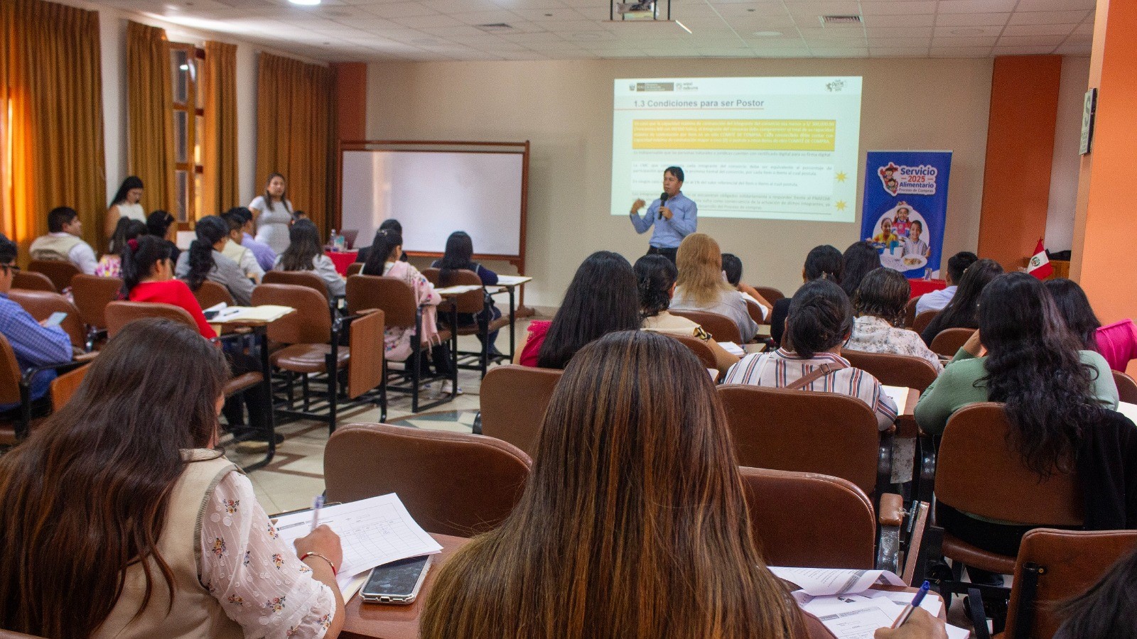 Capacitación a integrantes de Comité de Compras