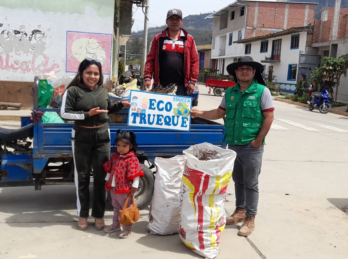 Programa Municipal EDUCCA realiza campañas de reciclaje Eco Trueque