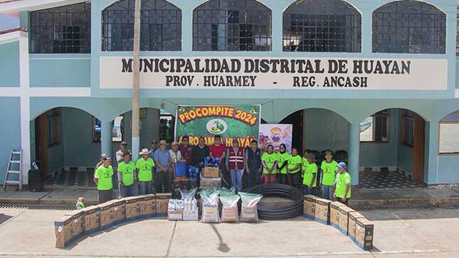 Municipalidad realiza entrega de bienes a la asociación Agropampa Huayan, ganadores del Procompite 2024-i