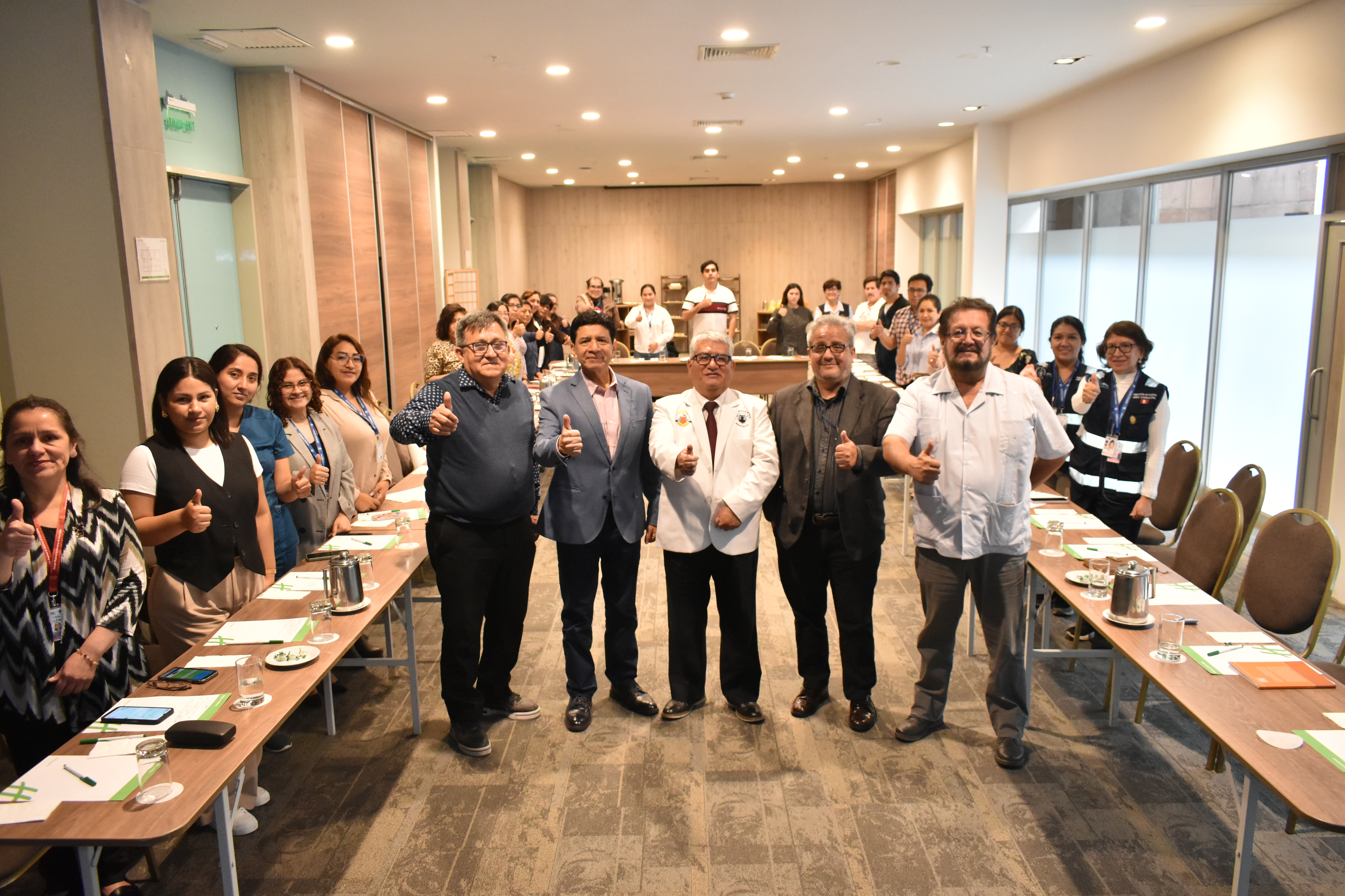 Autoridades en plena actividad