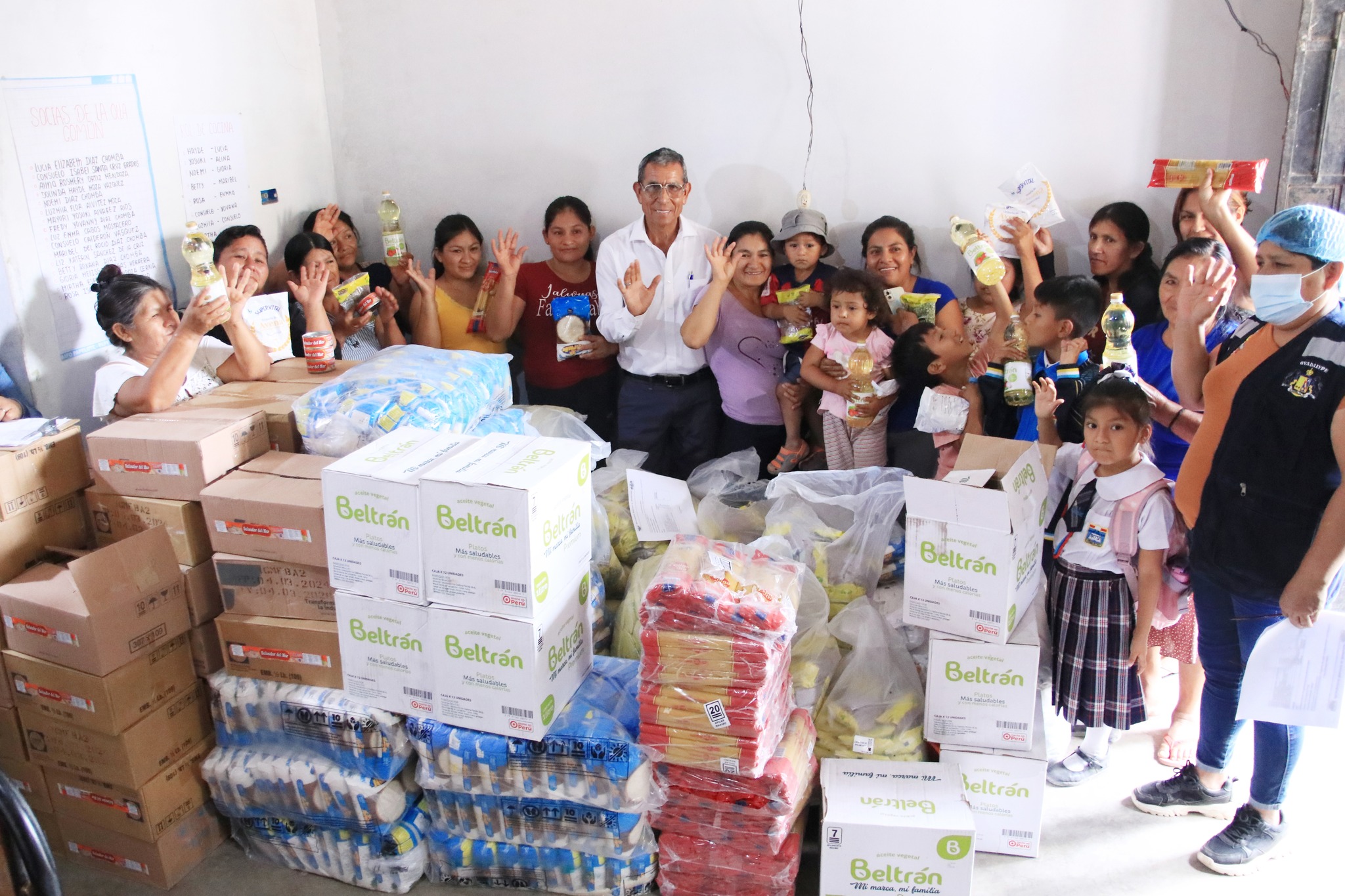 ¡18 toneladas de alimentos vienen siendo repartidos a nuestras ollas comunes!