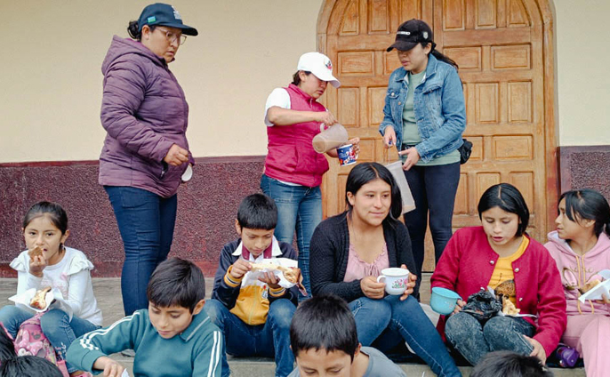 ¡Llevando alegría a nuestros niños en Machacuay!
