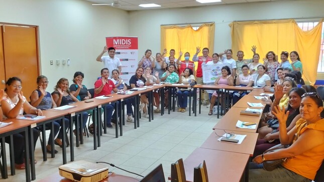 Equipo técnico de Wasi Mikuna capacita a miembros de CAE
