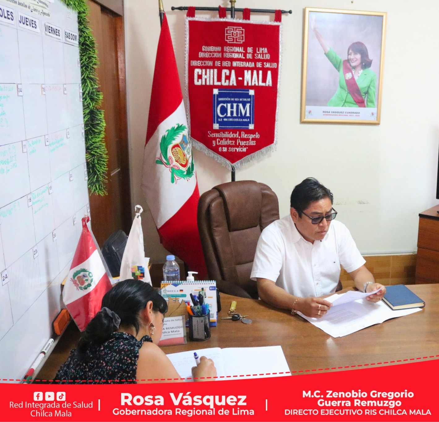 Director Ejecutivo de la RIS Chilca Mala sostiene reunión de coordinación con su equipo de gestión.
