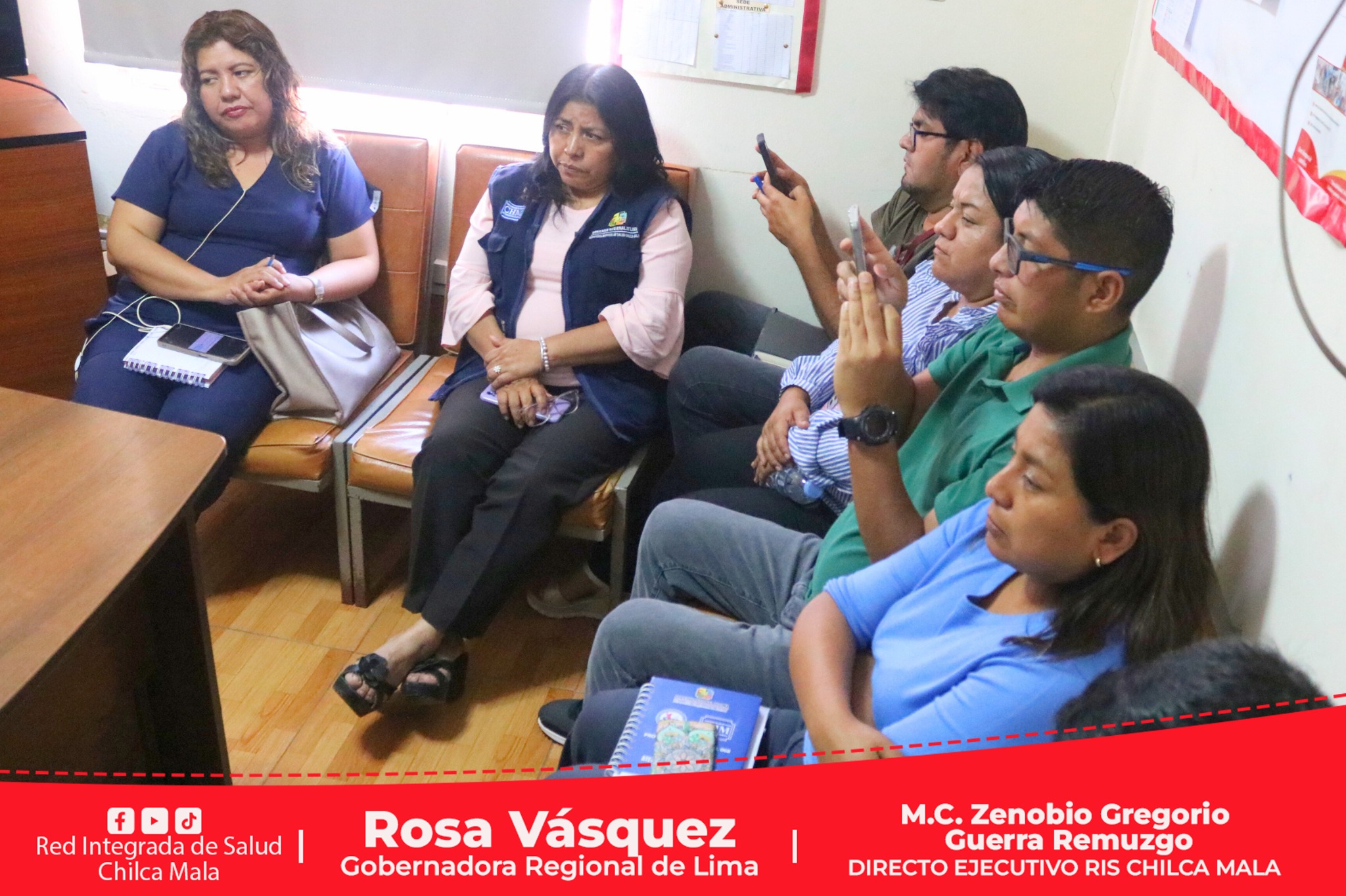 Director Ejecutivo de la RIS Chilca Mala sostiene reunión de coordinación con su equipo de gestión.