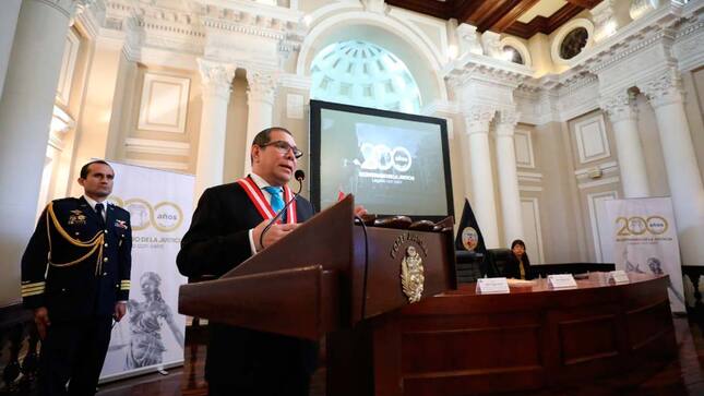 Presidente-Arevalo-Cermonia-Bicentenario-1