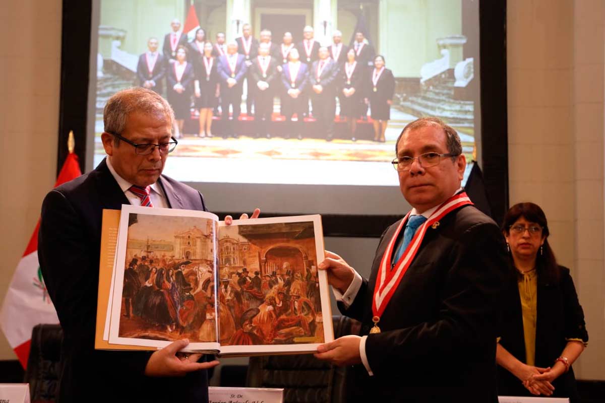 Presidente-Arevalo-Cermonia-Bicentenario-2