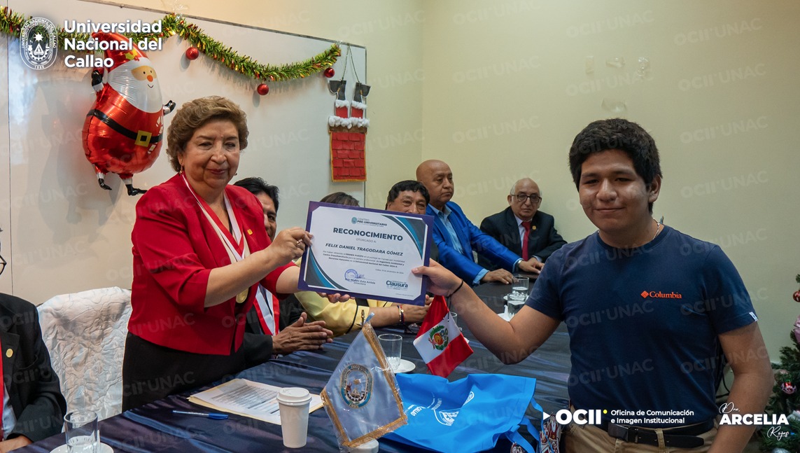 Con grandes logros se realizó la ceremonia de clausura del año académico 2024 del Centro Preuniversitario de la UNAC.